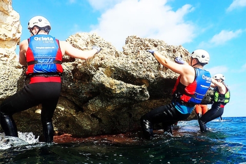Alicante: Coasteering-avontuur op Torres de la VillajoyosaAlicante: Coasteering-avontuur op Playa de Torres