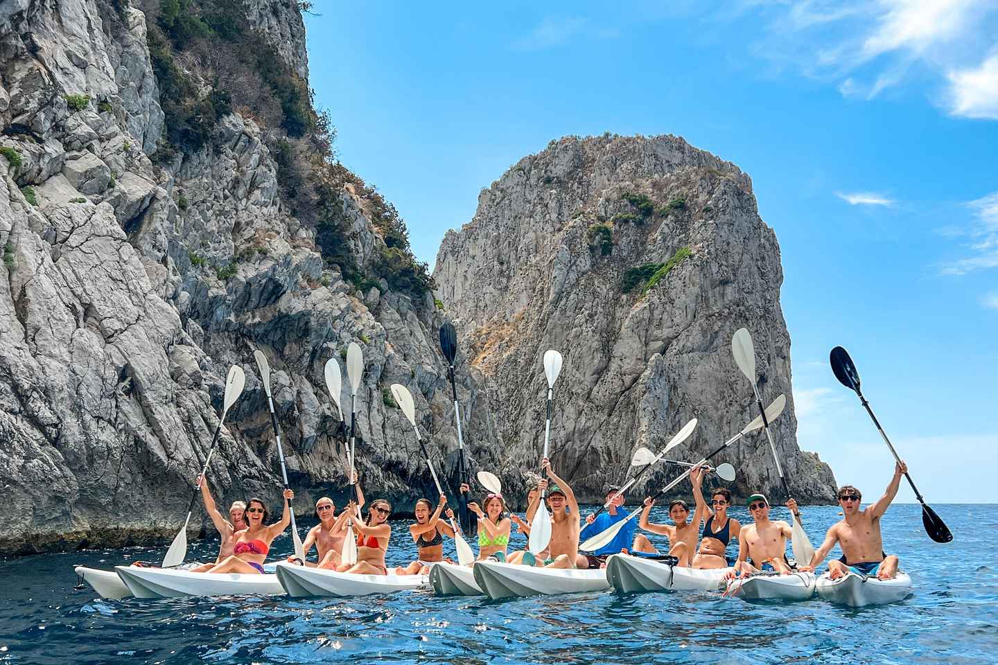 Капри: Каякинг по пещерам и пляжам