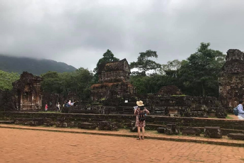 Da Hoi An: Escursione di un giorno al santuario di My Son con trasferimento e pranzo