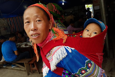 Från Hanoi: 2 dagars vandring i Sapa till en by och en bungalow