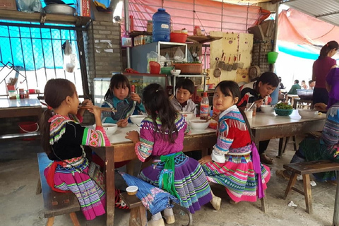 De Hanói: Sapa Trekking de 2 dias até a vila e bangalô