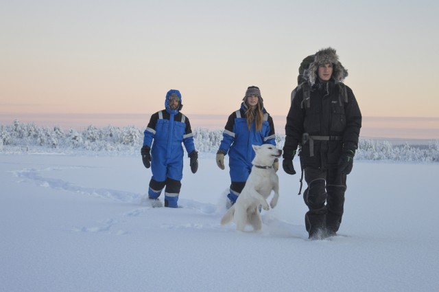 Visit Kiruna Snowshoe Hike & Ice fishing Tour in Kiruna