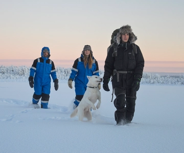 Kiruna: escursione con le ciaspole e tour di pesca sul ghiaccio
