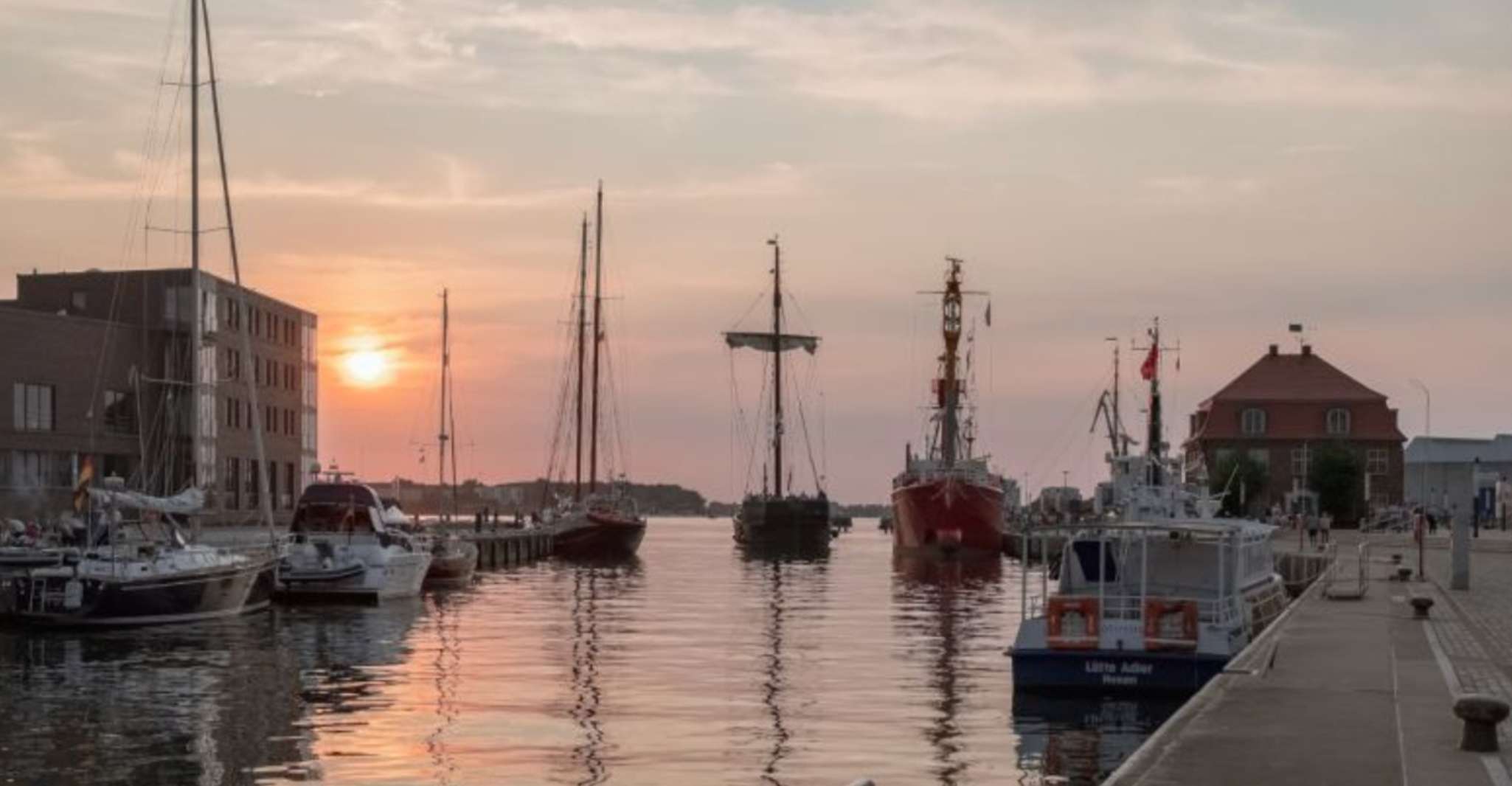 Wismar, croisière dans le port - Hizvo
