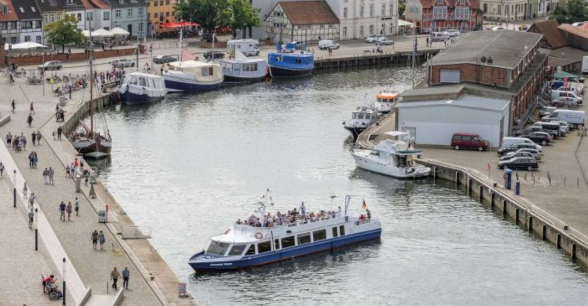 Wismar, croisière dans le port - Hizvo
