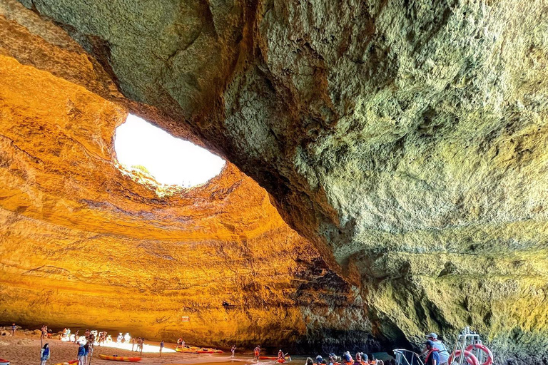 Passeio de Barco ao Algar de Benagil saindo de Lagos