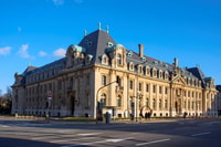 Luxembourg, Hop On Hop Off City Line - Hizvo
