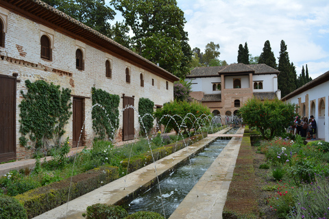 Granada: Alhambra & Gärten des Generalife - Geführte TourGeführte Tour auf Spanisch