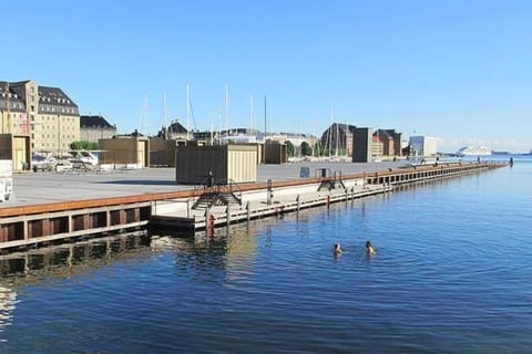 Copenhagen: Royal History Self-Guided Walking Tour
