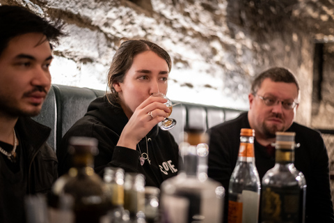 Edinburgh: Gin-Verkostung im Underground Venue