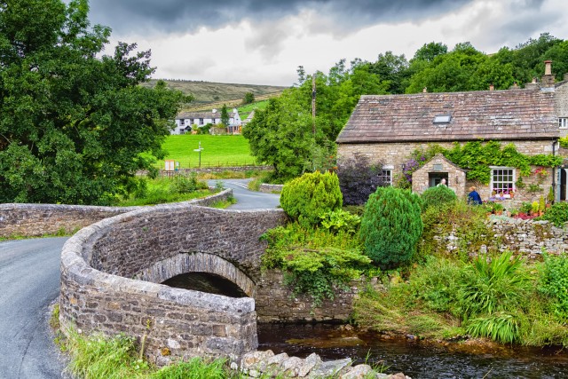 Visit Yorkshire Digital Self Guided Walk With Maps & Discount in Skipton