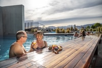 Piscine termali, ingresso solo per adulti con swim up bar - Hizvo