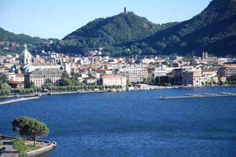 Lago de Como: Crucero en barco y visita guiada por la ciudad