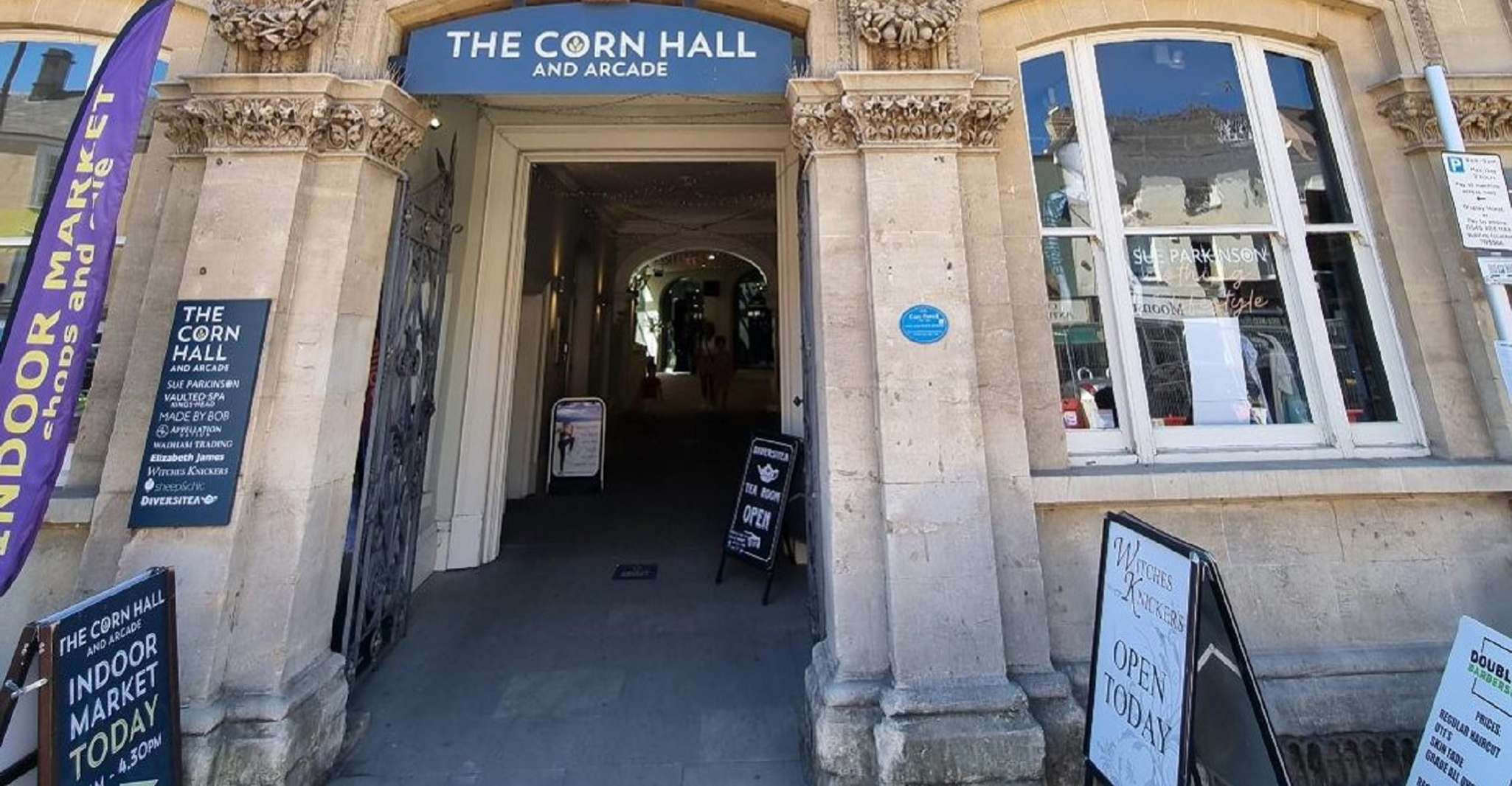Cirencester's Hidden History, A Self-Guided Audio Tour - Hizvo