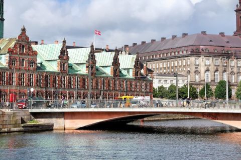 Copenhague: Historia Real de Slotsholmen Audioguía