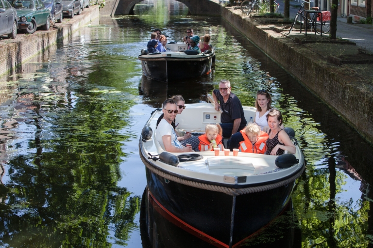 Delft: Kanalfahrt mit offenem Boot und SkipperDelft: Bootstour Canal Hopper Delft