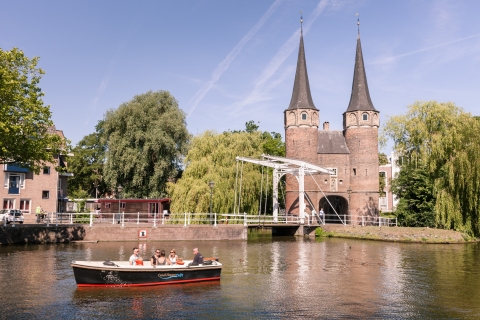 Delft: Rejs po kanałach otwartą łodzią ze skipperemDelft: Rejs łodzią po Canal Hopper Delft