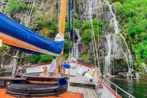 Lofoten Islands: Luxury Trollfjord Cruise