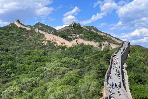 Beijing: Badaling Great Wall Private Tour with Night Option Private Day Tour
