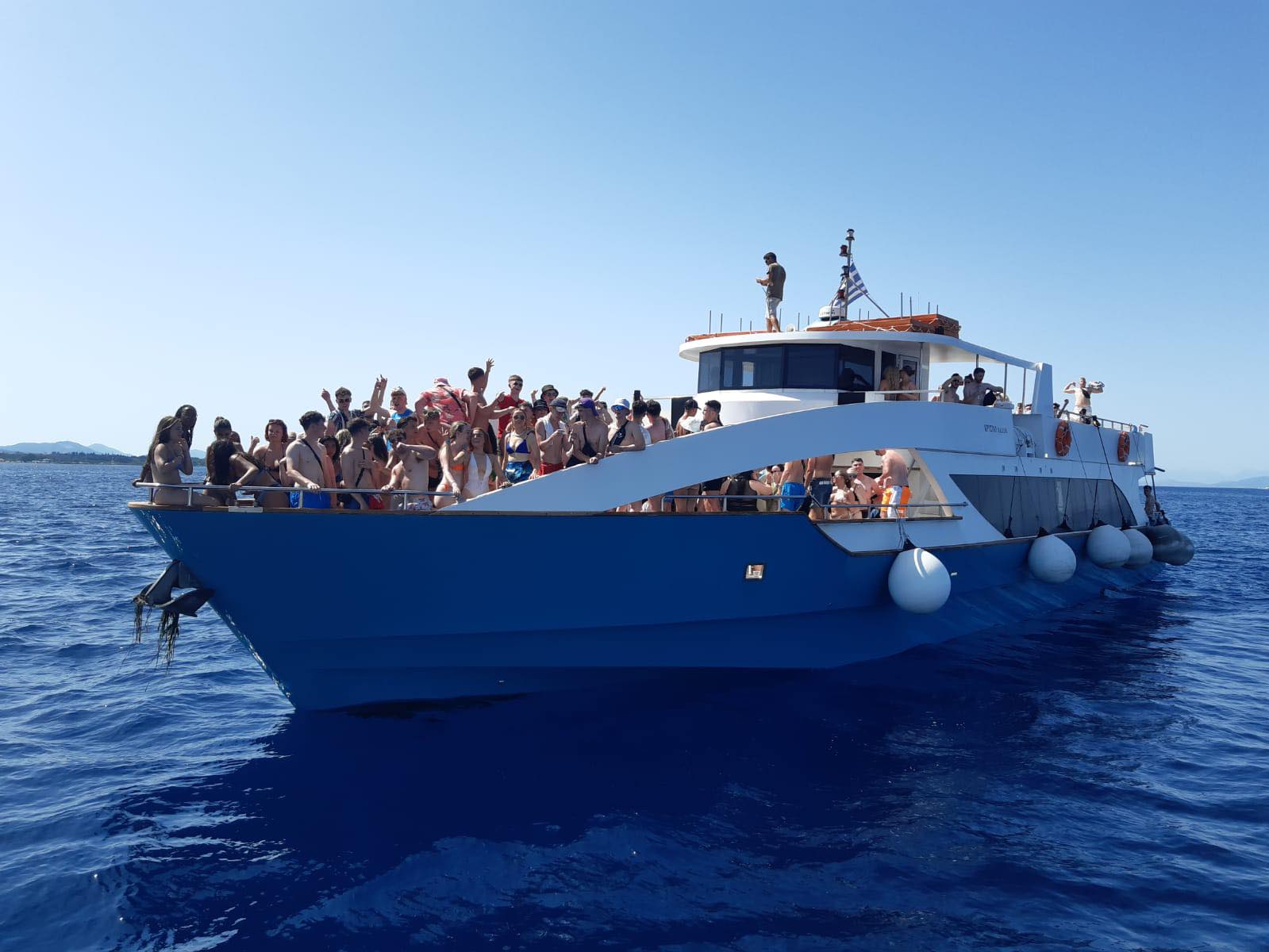 Von Lefkimmi aus: Korfu, Kavos Party-Schnaps-Kreuzfahrt