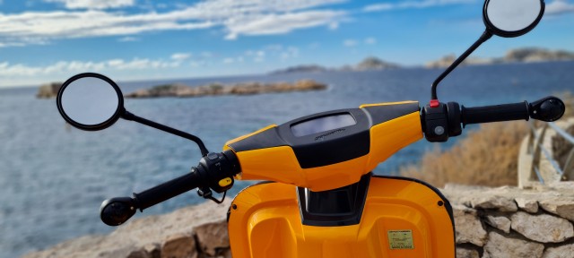 Visit Marseille Electric Motorcycle Rental with Smartphone Guide in Marseille