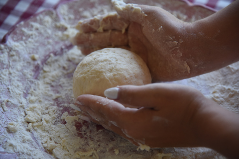 Granja Sorrento: Escuela de pizza con cata de vino y Limoncello