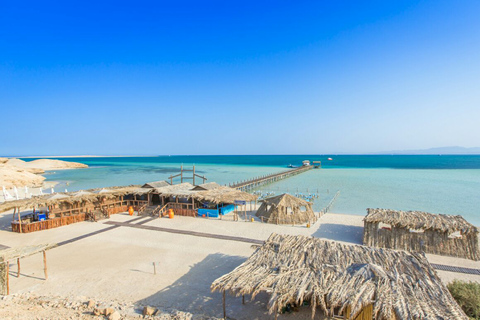 Hurghada: mergulho com snorkel com barco, visita à ilha e trasladoDe Gouna: Snorkeling com barco e Orange BayIlha e traslados