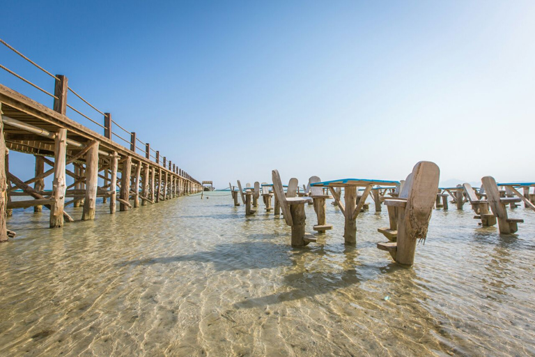 Hurghada: mergulho com snorkel com barco, visita à ilha e trasladoDe Gouna: Snorkeling com barco e Orange BayIlha e traslados