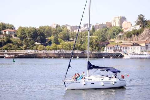 Oporto: Crucero privado en velero al atardecer por el río Duero