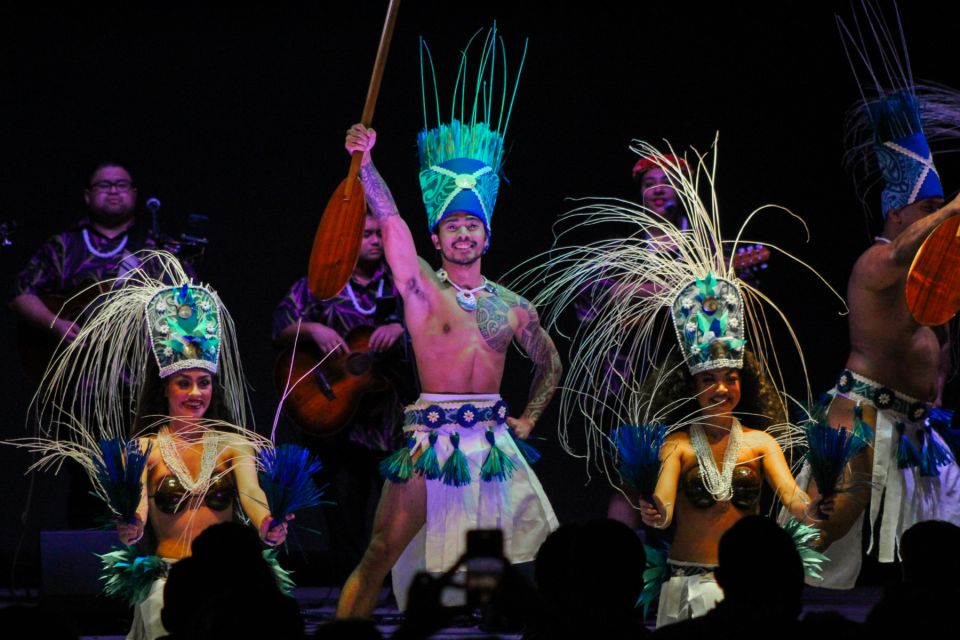 Oahu Luau Polynesian show