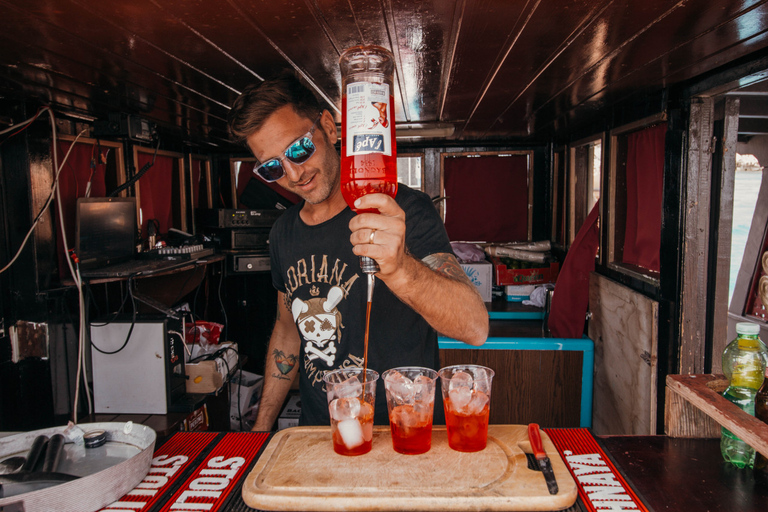 Lampedusa: Pirate Ship Boat Tour with Lunch and Music