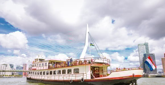 Rotterdam: Hafenrundfahrt auf einem historischen Schiff