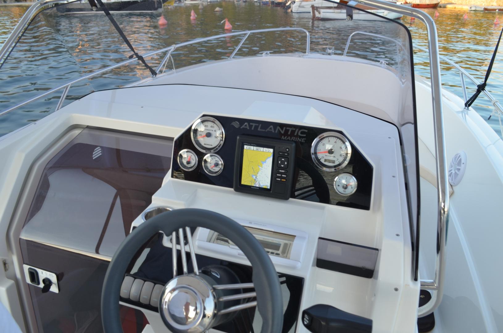 Krk: Miete ein Boot Atlantic 670 offen 410kk