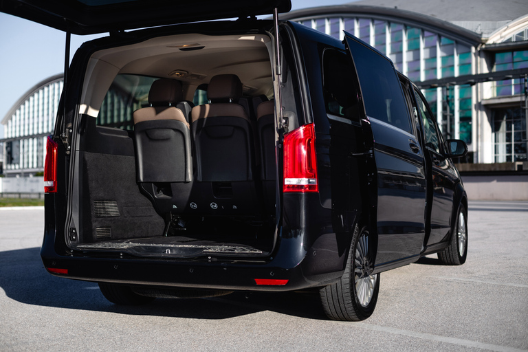 Belgrado Minivan privéluchthaventransfer