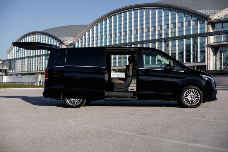 Belgrado Minivan privéluchthaventransfer