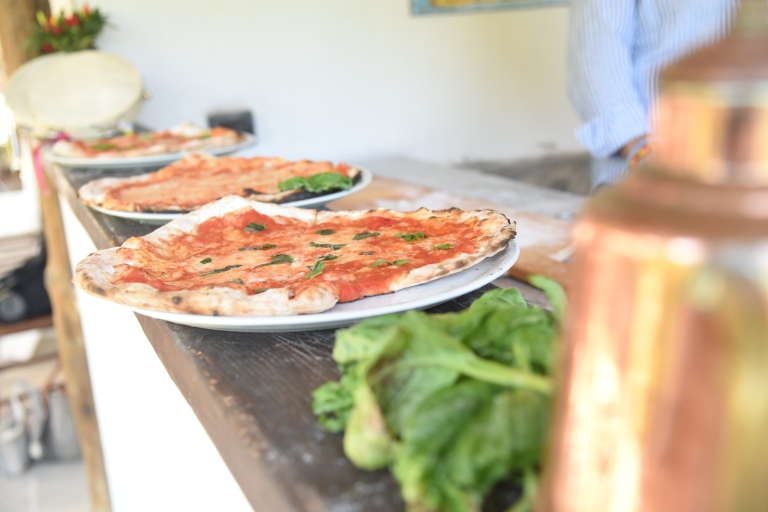 Granja Sorrento: Escuela de pizza con cata de vino y Limoncello