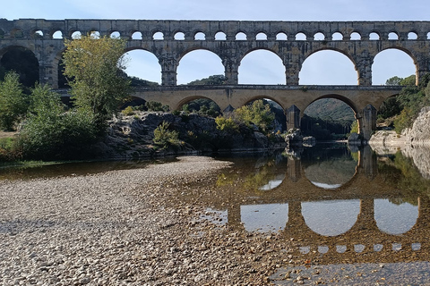 Römisches Aquädukt am Pont du Gard, Avignon der Papstpalast