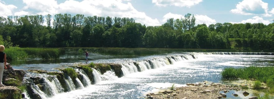 Visite guidée de la ville de Kuldiga (UNESCO) et de la cascade de la rivière Venta