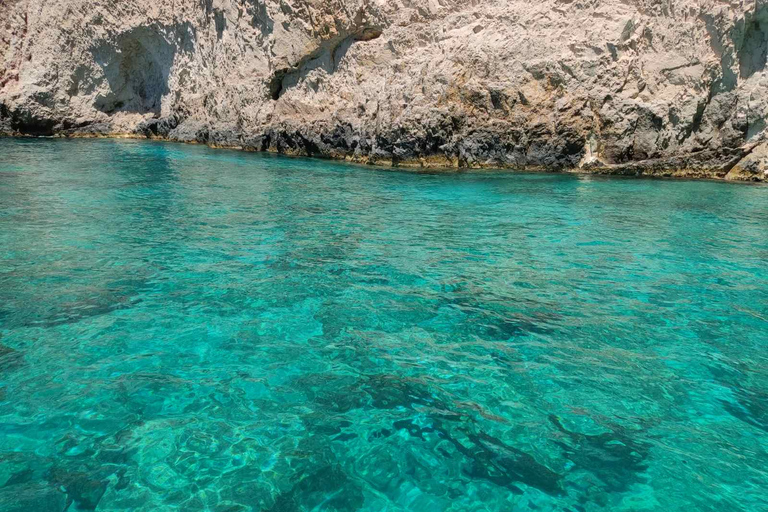 Zante: gita in barca privata all&#039;isola delle tartarughe e alle grotteTour con punto d&#039;incontro