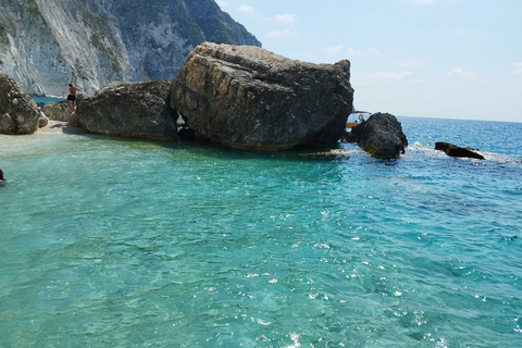 Île aux tortues, observation des tortues, rochers de Mizithres, grottes de Keri