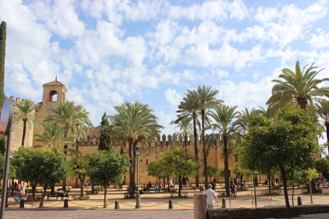 Córdoba: Meczet-Katedra i Alcazar TourWycieczka grupowa w języku francuskim