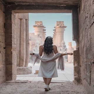 From Marsa Alam: Private Luxor Day Tour