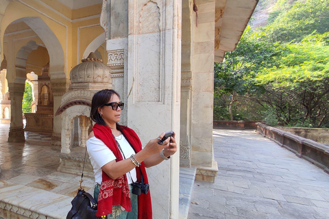 Delhi: Private 3-tägige Tour zum Goldenen Dreieck mit weiblicher ReiseleiterinTour mit 4-Sterne-Unterkunft