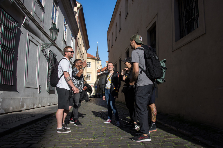 Praga: Un tour di Praga con birra e cibo localePercorso lato del castello