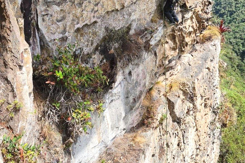 Bogotá: Choachí Rock Climbing and Hiking Tour Basic Climbing and Hiking Tour