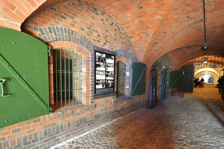 Poznań: Fort VII Museum of Martyrdom Private Guided Tour