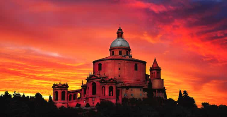 Bologna: Porticoes and Basilica San Luca Guided Tour | GetYourGuide