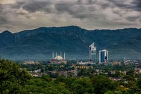 Islamabad, City Tour with Faisal Mosque and Lake View Park - Housity