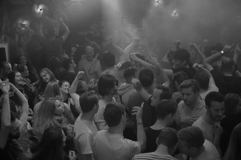 Verborgen bars van Sofia: kroegentocht van 4 uurVerborgen bars van Sofia: kroegentocht 4 uur in het Engels