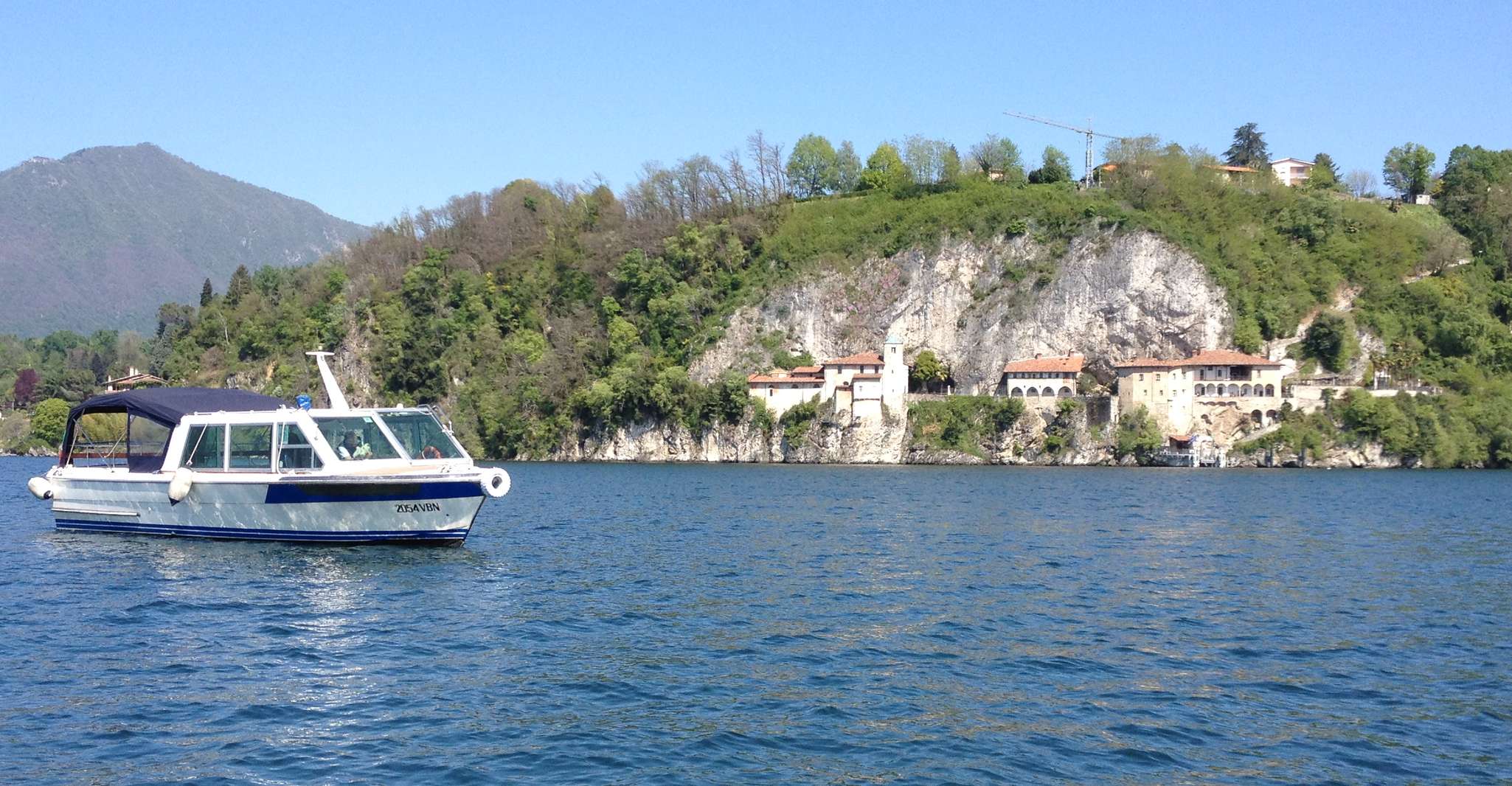 Von Stresa, Lago Maggiore und Borromean Golf Boat Tour - Hizvo